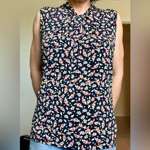 *3 for $18* Tommy Hilfiger Sz Large sleeveless twisted high-neck. Navy